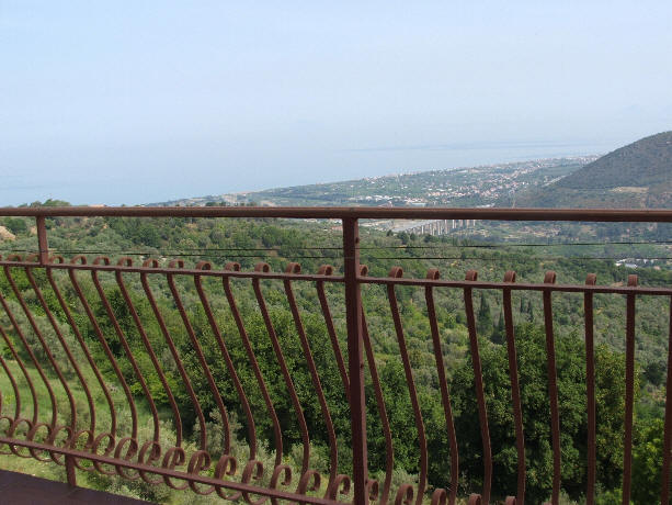 Rocca di Capri Leone: Veduta dal Terrazzo - Casa Vacanza in Sicilia E36P