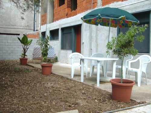 Rocca di Capri Leone Sicilia: Cortile Casa Vacanza vicino Capo d'Orlando RC08